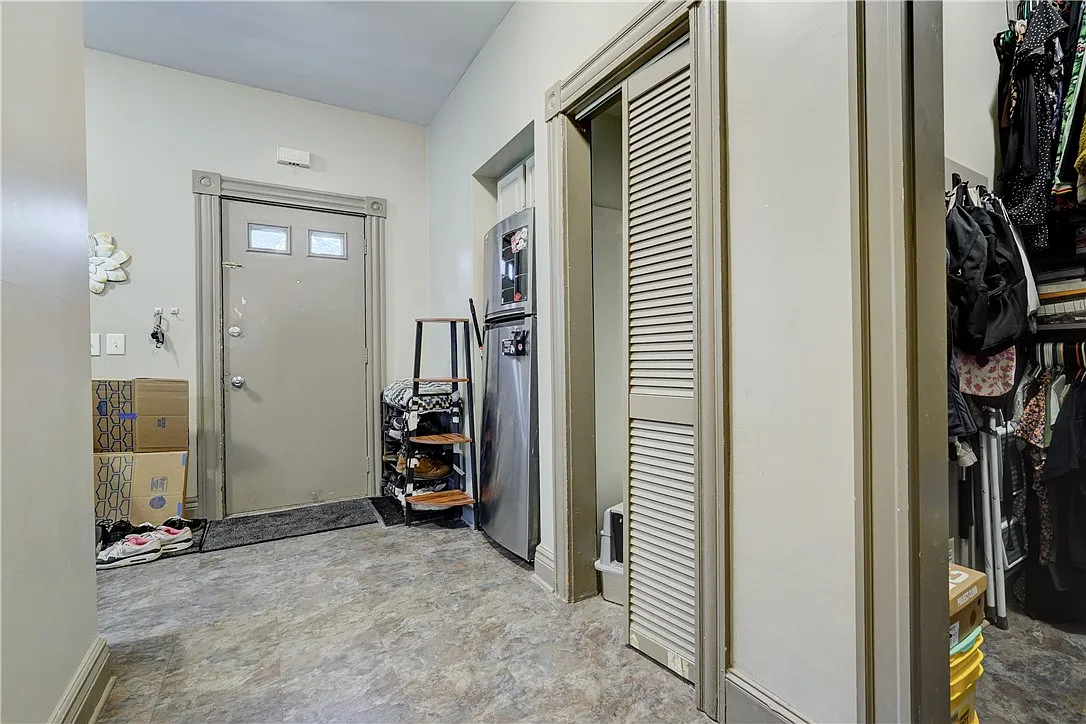 1 bed, 1.0 bath, 650 sqft, $1,300 — Photo 4