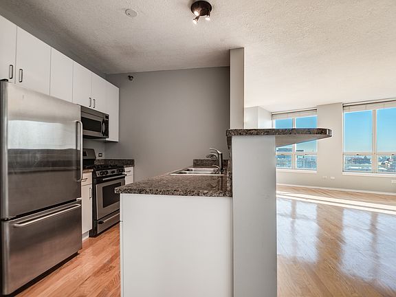 5th image of 600 N Kingsbury St APT 1110