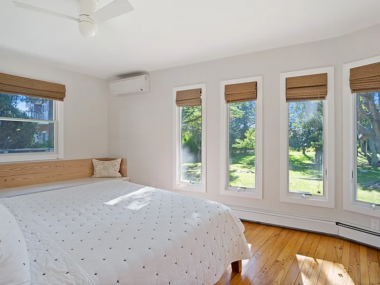 268 Fairview Ave — Photo 15