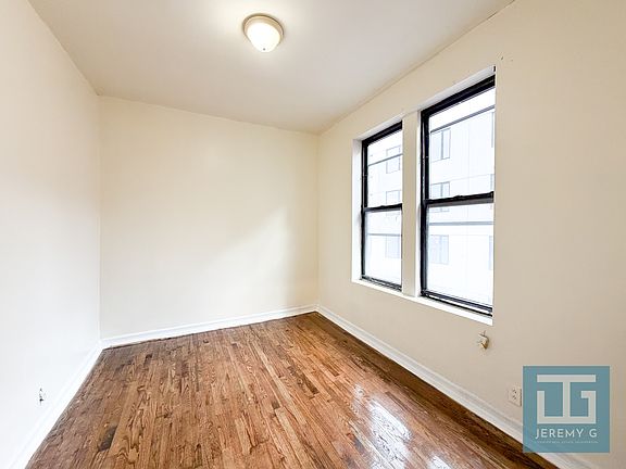 4th image of 131 Nagle Ave APT 52