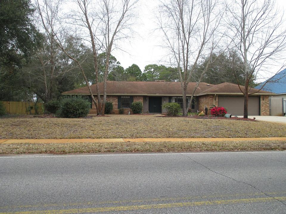 1st image of 71 Country Club Dr E