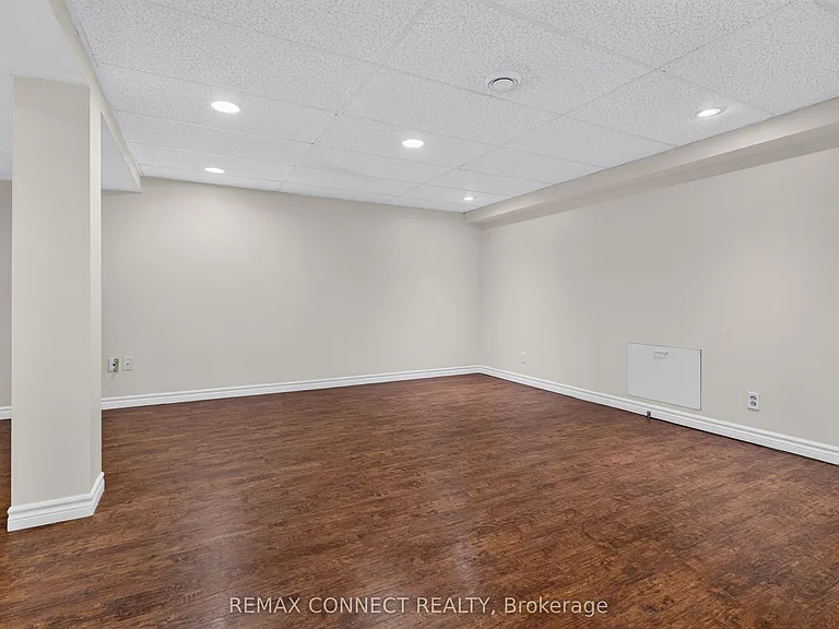 829 Cavan Ct — Photo 27
