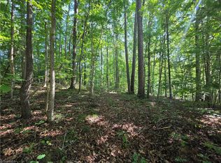 1 Pin Tail Dr, Reidsville, NC 27320