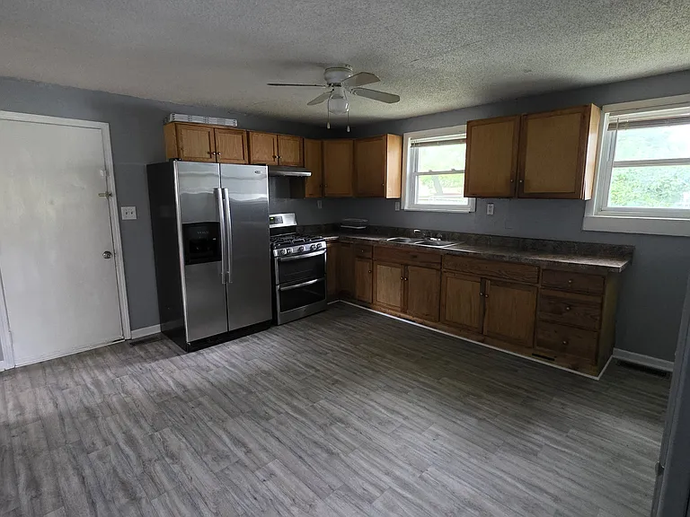 5036 Miller St — Photo 4