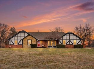 2082 Mulberry Ln, Wood Heights, MO 64024