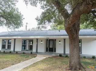 2704 E Loma Vista Ave, Victoria, TX 77901