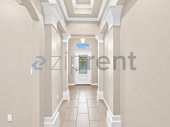 3rd image of 2109 Ibis St