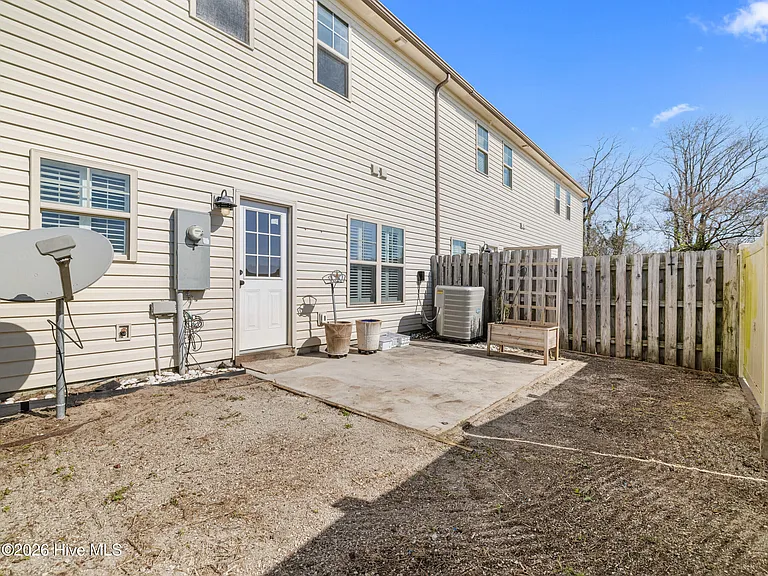 308 Winstead Loop — Photo 44