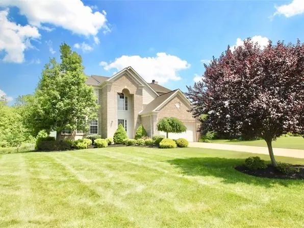 385 Wilmington Dr, Broadview Heights, OH 44147