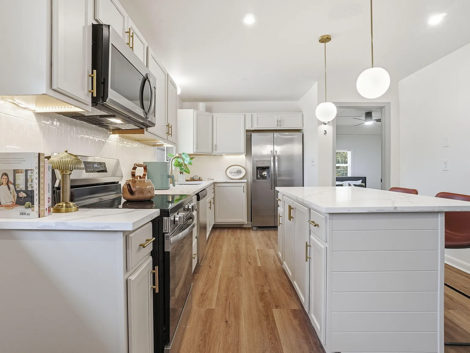 4 bed, 8.0 bath, 3000 sqft, $1,503 — Photo 4