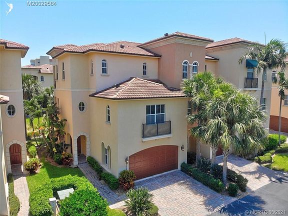 3rd image of 155 Ocean Bay Dr