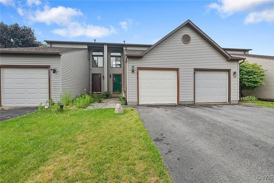 8493 Bubbling Springs Dr photo 1