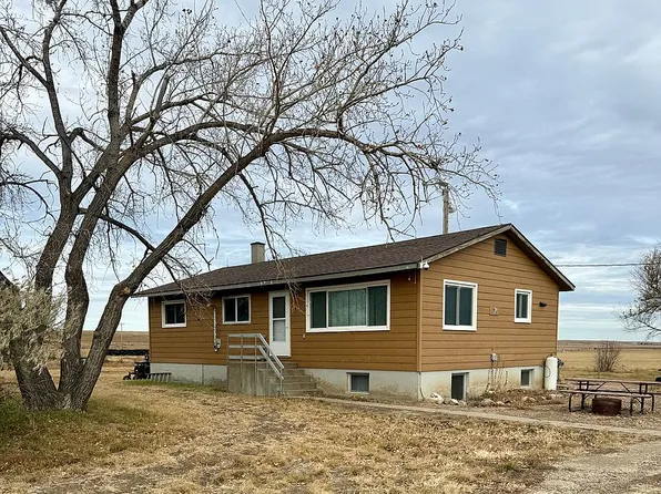 6093 Road 1070, Wolf Point, MT 59201