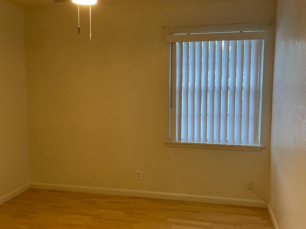2305 Zephyr Rd