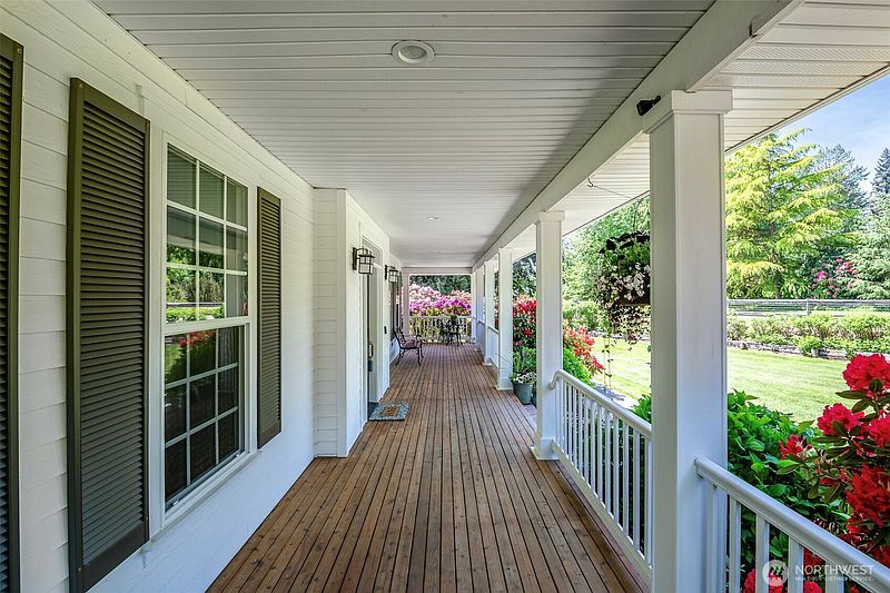 4th image of 24217 116th Avenue E