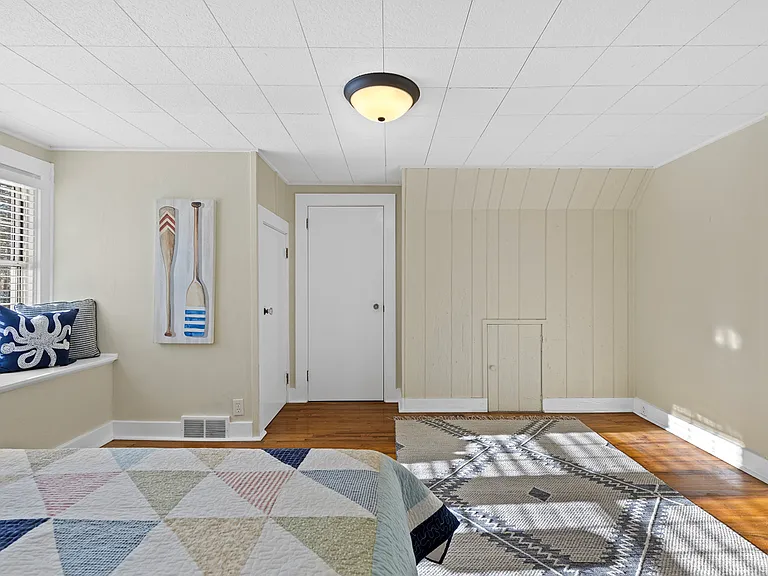 Front bedroom