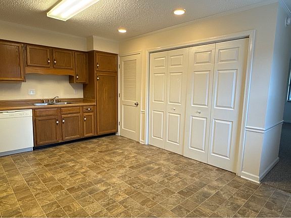 4th image of 1716 Patrick Way #C