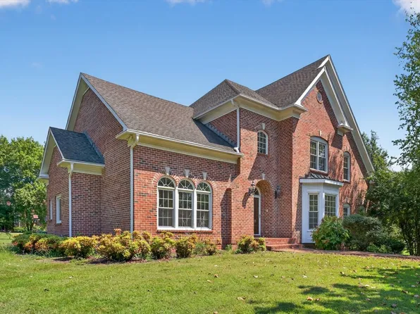 2236 Avery Valley Dr, Franklin, TN 37067