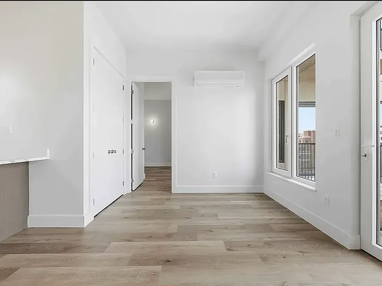 89-25 162nd St #806 — Photo 12