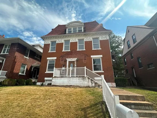 14 Parkland Pl, Saint Louis, MO 63112