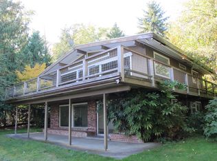 5065 Zimmerman Rd, Clinton, WA 98236