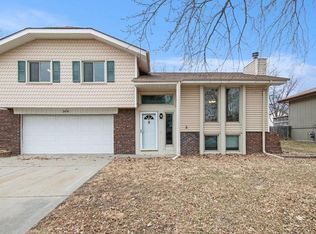 2610 Ponderosa Dr, Bellevue, NE 68123
