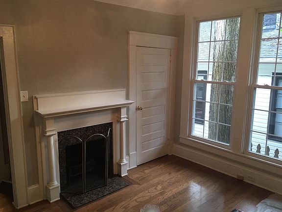 Living Area 1/Dining