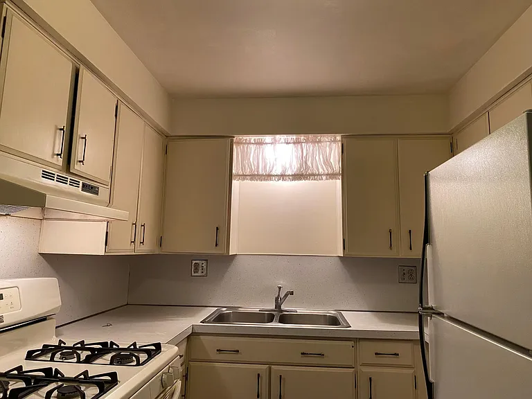 47129 Jefferson Ave #7 — Photo 8