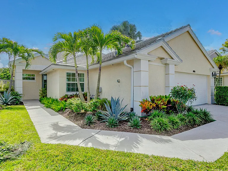 605 Masters Way — Photo 3