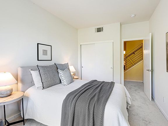 5th image of 486 1st Street
