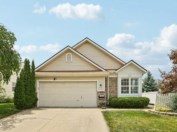 12462 Brookline St, Carmel, IN 46032