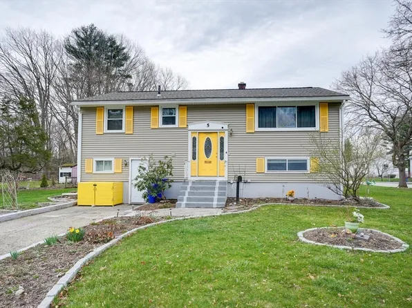 5 Dana Rd, Maynard, MA 01754