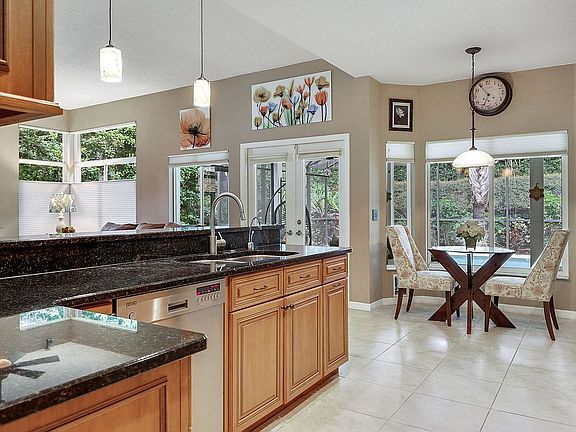5th image of 17847 Green Willow Dr
