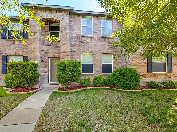3rd image of 3004 Lake Vista Dr