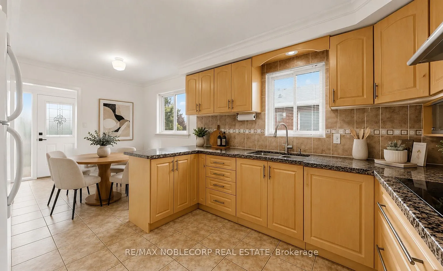 4 bed, $4,100 — Photo 4