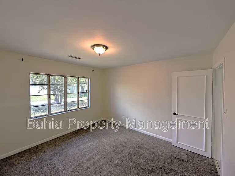 808 N Macdill Ave — Photo 12