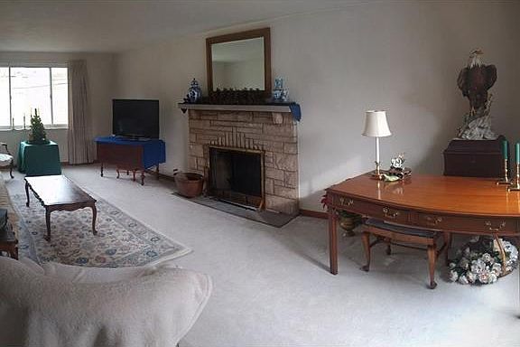 3rd image of 4776 Hilltop Ln