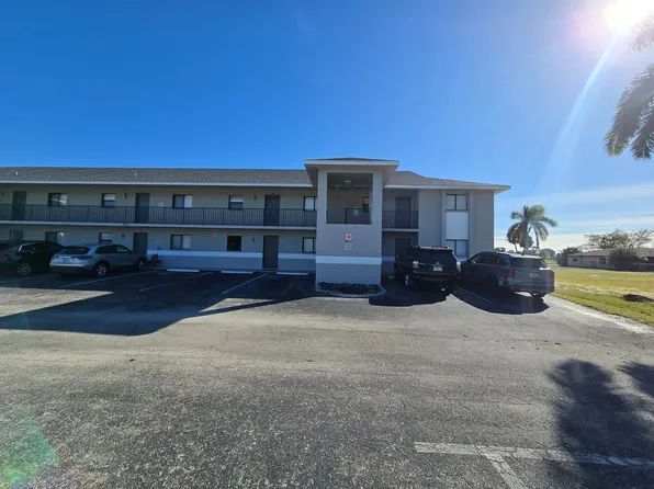 4815 Triton Ct E APT 11, Cape Coral, FL 33904