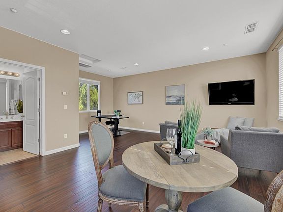 4th image of 852 Antiquity Dr
