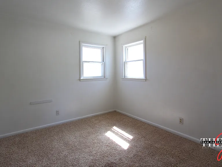 1011 E B St #2 — Photo 8
