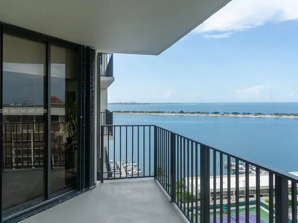 1901 Brickell Ave, Miami, FL
