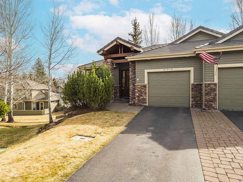 1st image of 61719 Bridge Creek Dr