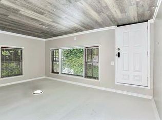 10036 Hedge Dr, Saint Louis, MO 63137
