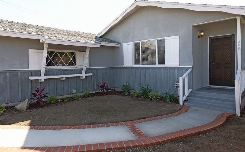 1st image of 208 W Lomita Blvd