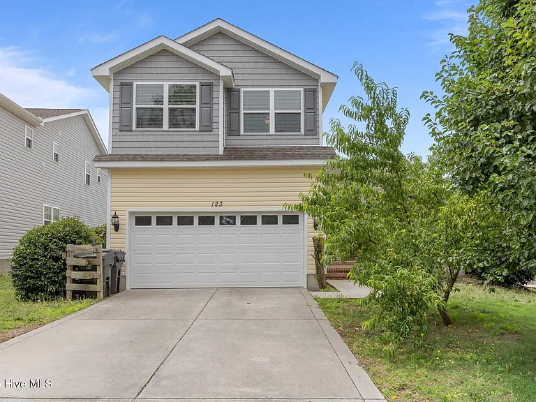 123 Lightwater Dr — Photo 3