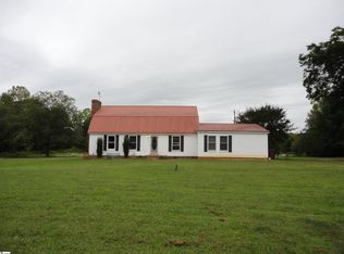 959 Turkey Farm Rd, Chesnee, SC 29323