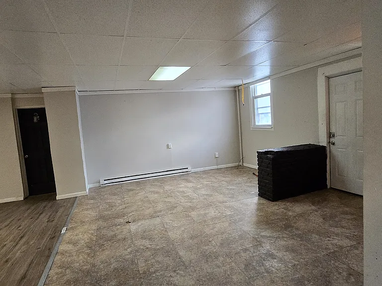 300-302 William St #1 — Photo 5