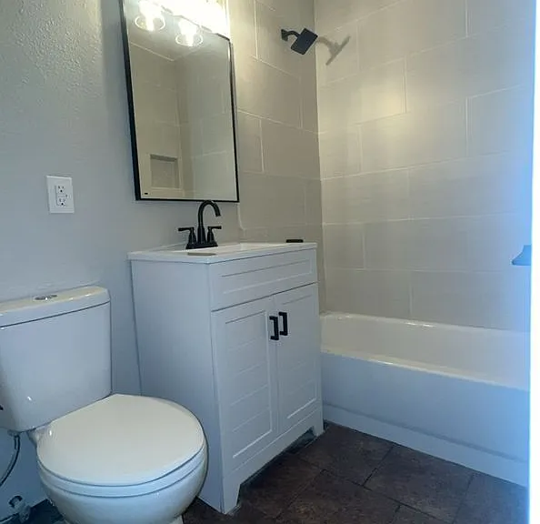 239 W Philadelphia Ave #6 — Photo 11