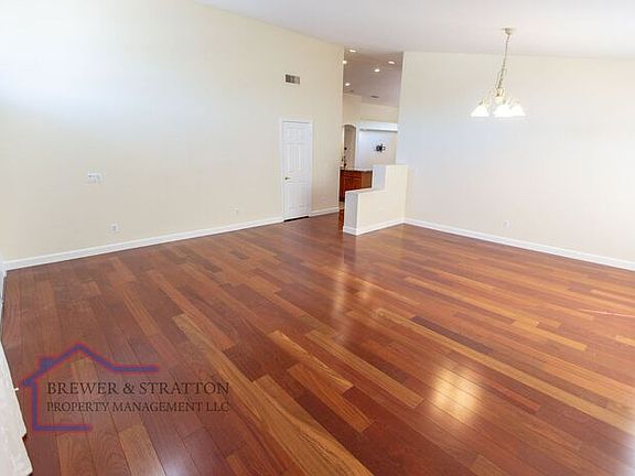 4th image of 13383 W Lisbon Ln