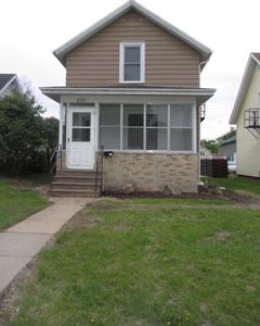 827 Chippewa Street, Eau Claire, WI, 54703